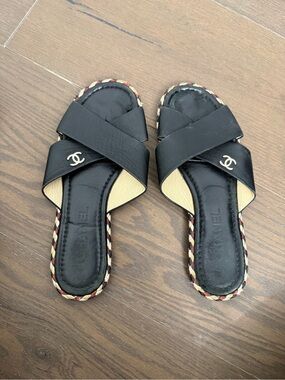 CHANEL Black Leather Cross-Strap Slide Sandals with Braided Trim